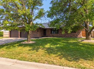 1413 Bethany Ln, Pontiac, IL 61764