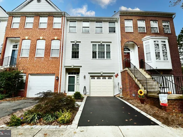 6622 Patent Parish Ln, Alexandria, VA 22315