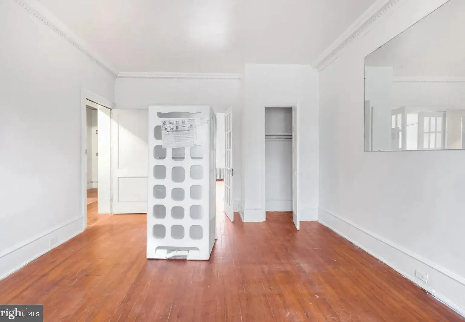 3 bed, 1200 sqft, $1,950 — Photo 3