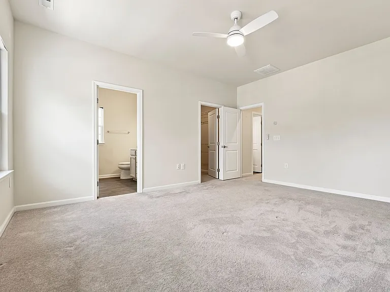 121 Callowhill Ln — Photo 17