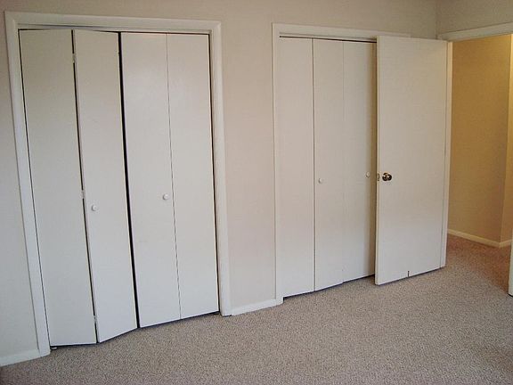 2nd image of 710 Arcadia Dr #6