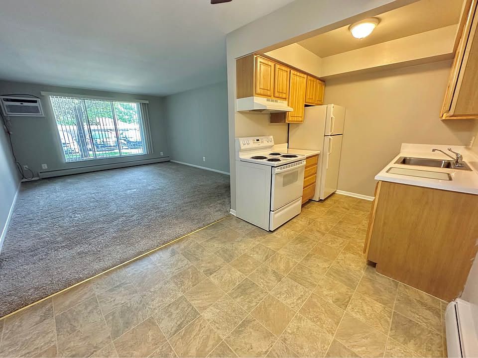 1st image of 22709 E Nine Mile Rd #6