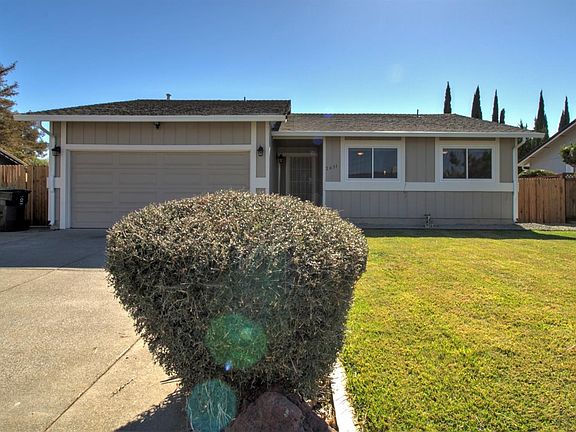 4th image of 2631 Barbour Dr