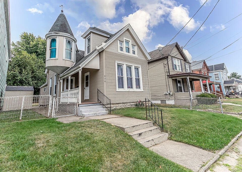 1st image of 928 5th Ave