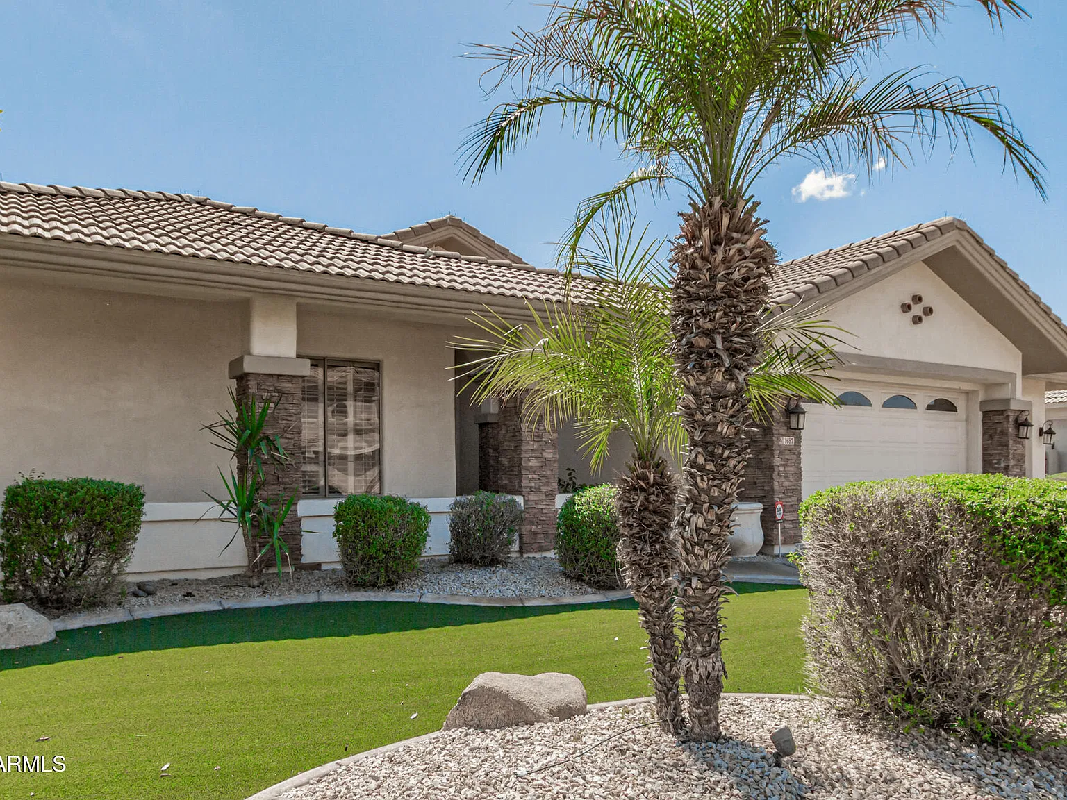 3 bed, 3.0 bath, 2909 sqft, $3,499 — Photo 4