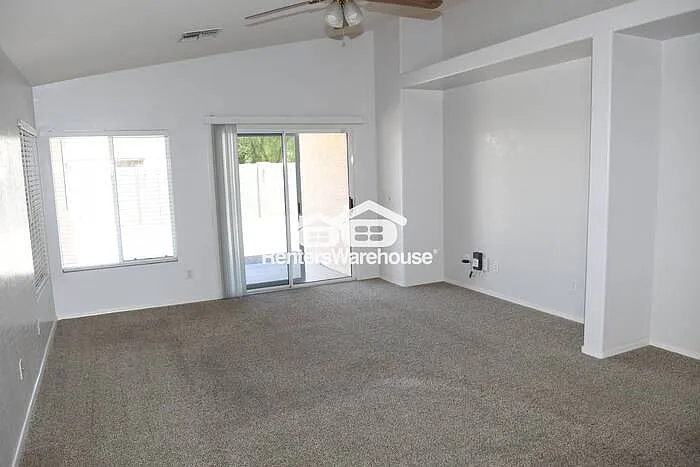 15338 W Banff Ln — Photo 3