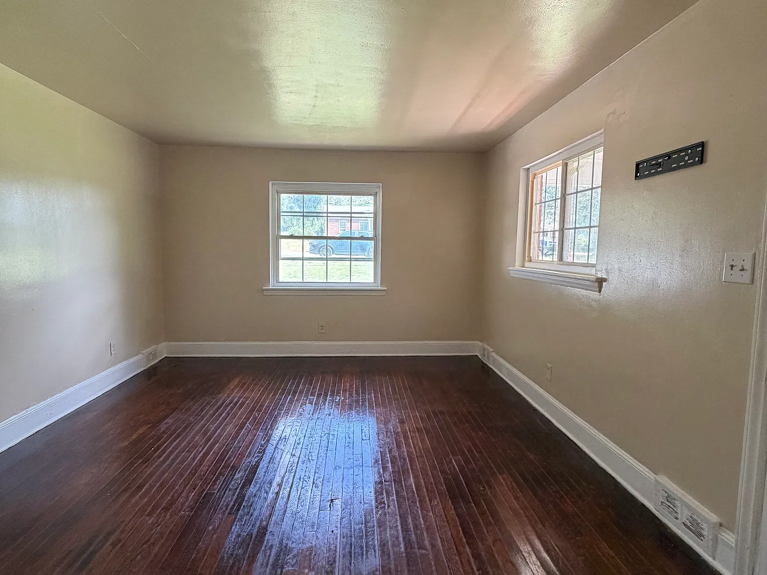 2 bed, $1,200 — Photo 4