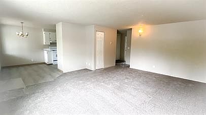 4th image of 1015 Nandina St #1