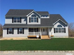 5 Sycamore Dr, East Moriches, NY 11940
