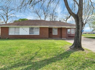 7317 Hummingbird Ln, Texas City, TX 77591