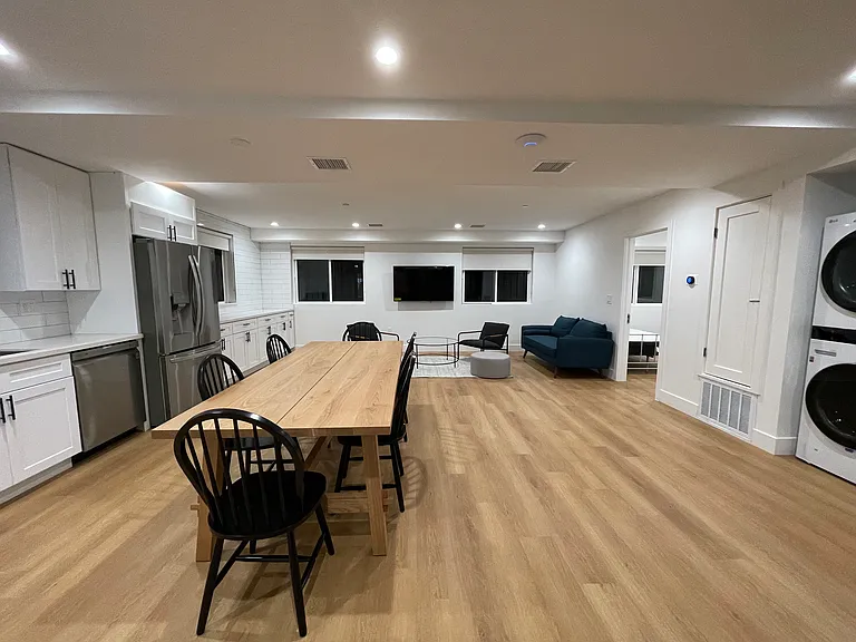 1351 W 37th St — Photo 1