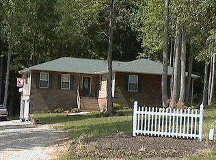 1011 Lockridge Ln, Ashland City, TN 37015