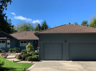 563 Pinecrest Dr, Port Townsend, WA 98368
