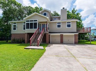 614 Oak Rd, Clear Lake Shores, TX 77565