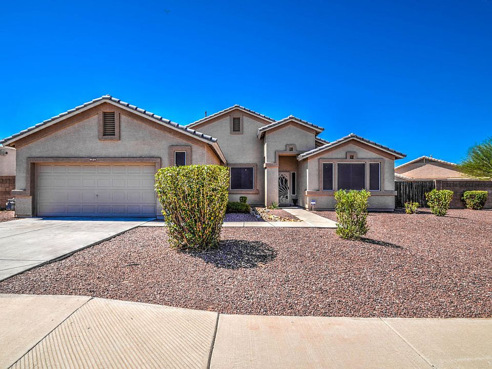 1st image of 8639 W Canterbury Dr