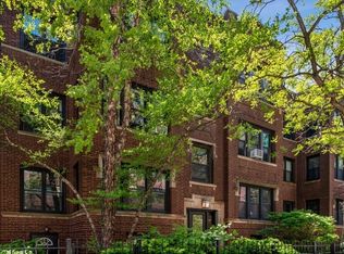 655 W Bittersweet Pl #3, Chicago, IL 60613