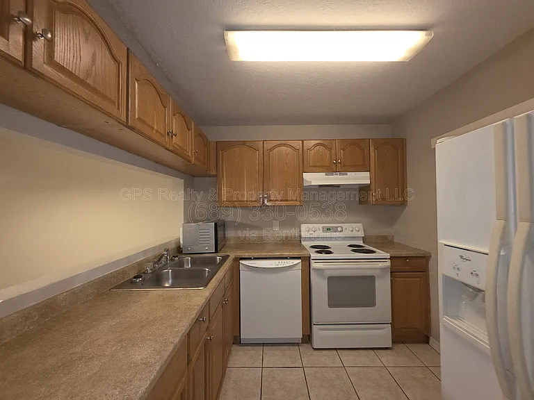 2500 Lee Rd #103 — Photo 5