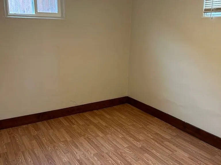 934 Custer Ave — Photo 13