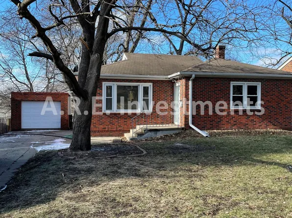 2124 E 29th St, Des Moines, IA 50317