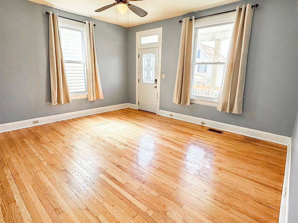 1st image of 1615 Poplar St