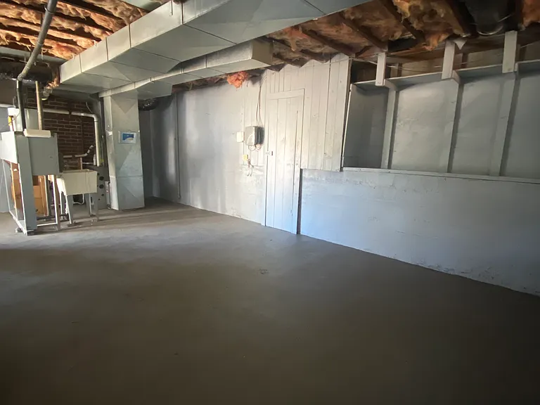 518 NE Everett St — Photo 16