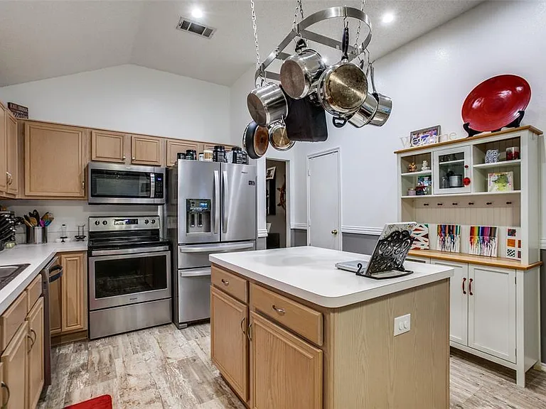 1309 Aspen Ln — Photo 8