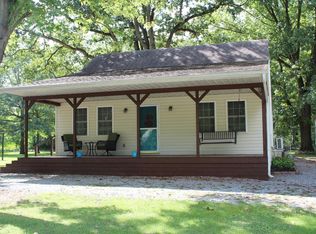 2881 Selmaville Rd, Salem, IL 62881