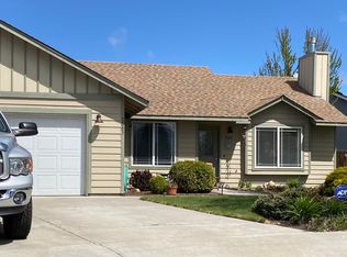 1883 NW Jackpine Pl, Redmond, OR 97756
