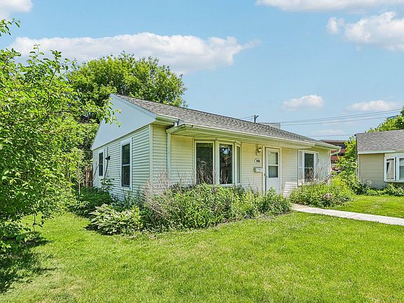 3rd image of 113 Craig Ave