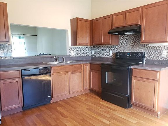 2nd image of 206 Highland Meadows Dr