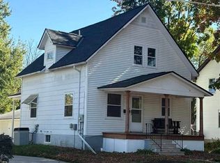 521 6th St SW, Waseca, MN 56093