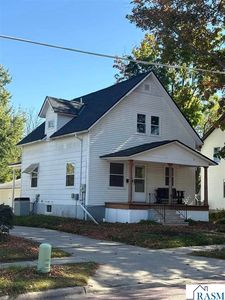 521 6th St SW, Waseca, MN, 56093
