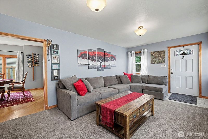3rd image of 202 E Street SW
