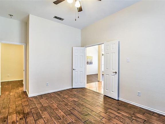 5th image of 1421 Parkside Dr