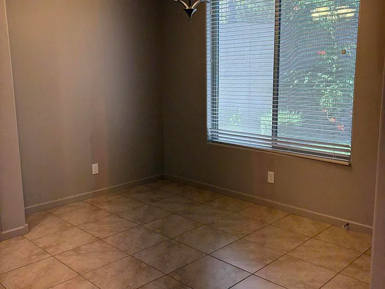 606 Tapco Ln — Photo 5