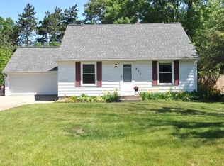 405 W Mae Rose Ave, Holland, MI 49424