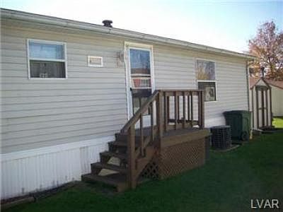 2nd image of 21 Woodsbluff Ct N