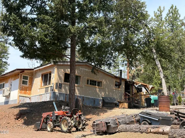 449 Flounce Rock Rd, Prospect, OR 97536