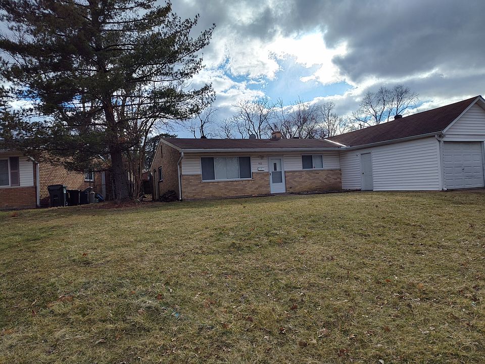 1st image of 955 Hollytree Dr