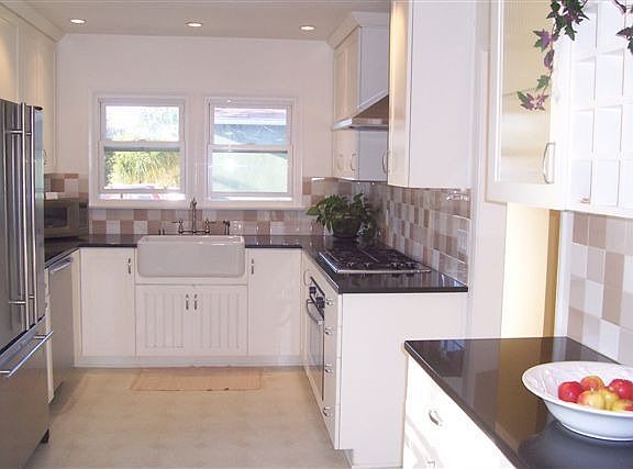 Completely Remodeled Kitchen & Separate Laundry Room