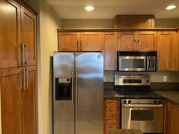 5th image of 123 Queen Anne Ave #410