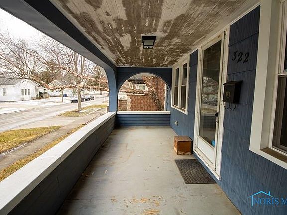 4th image of 322 W Merry Ave