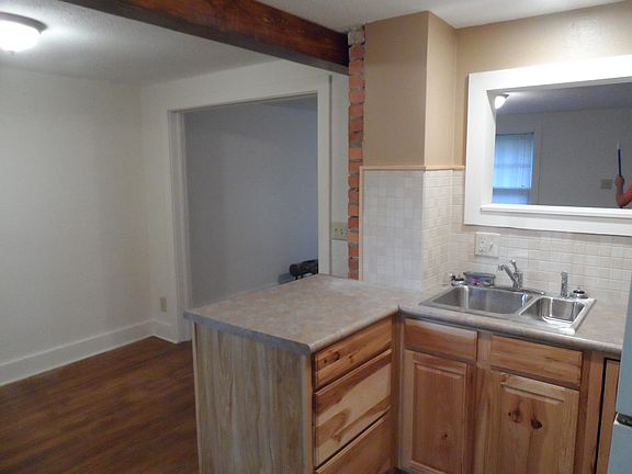 Open Kitchen/Dining area