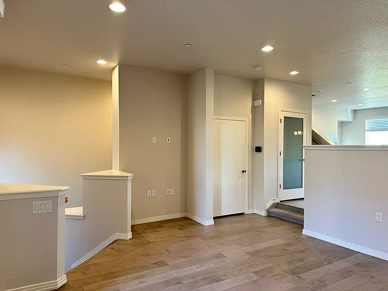 1023 Leonard Ln — Photo 6