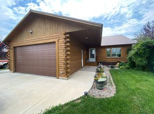 745 Wood St, Lander, WY 82520