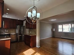 41-04 20th Rd #2G, Astoria, NY 11105