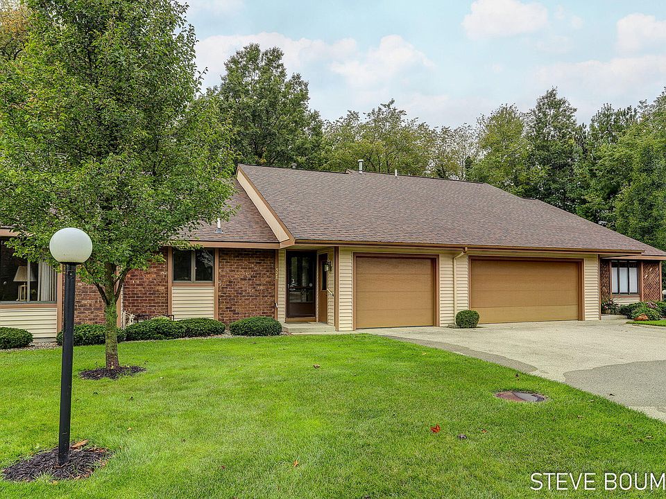 1st image of 528 Cherry Ln #82