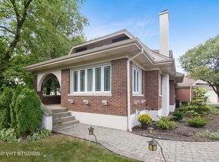 1260 Waukegan Rd, Northbrook, IL 60062