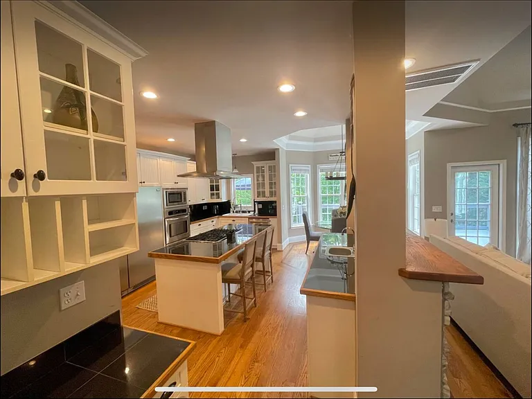 210 Brooks Dr — Photo 15