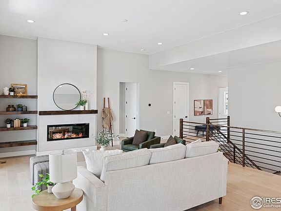 3rd image of 953 William Way